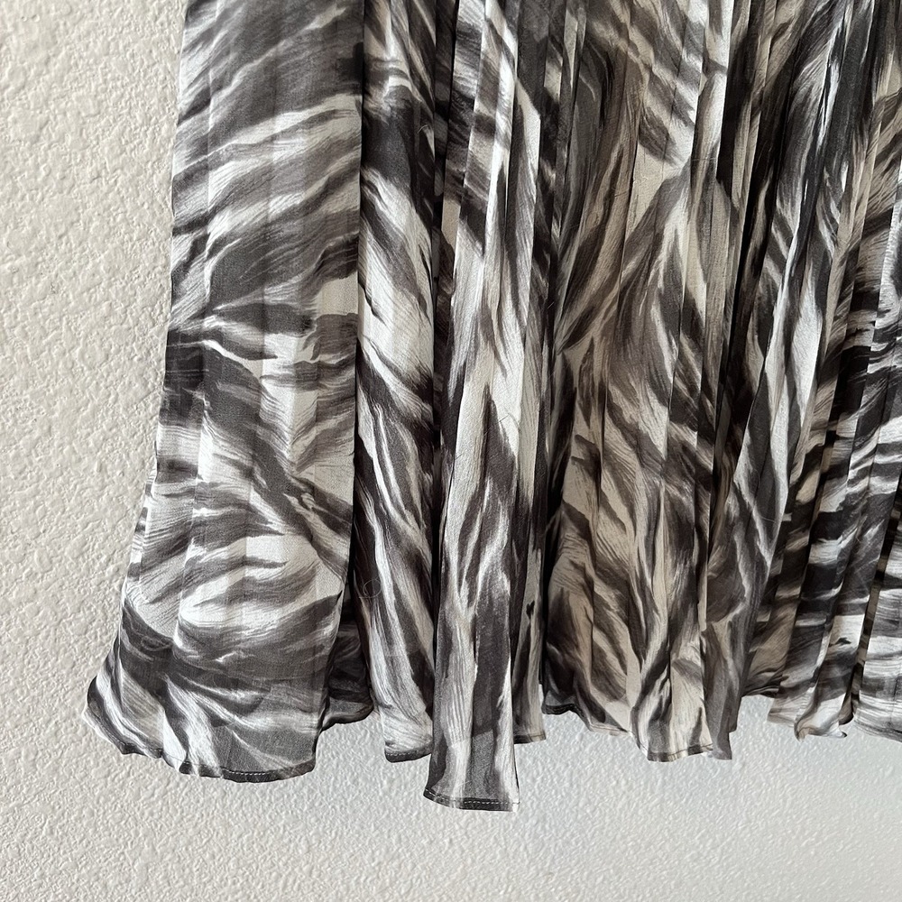 Talbots Women's Midi Skirt Size 10 Black Ivory Print Accordion Sheer Lined Zip - Picture 5 of 15